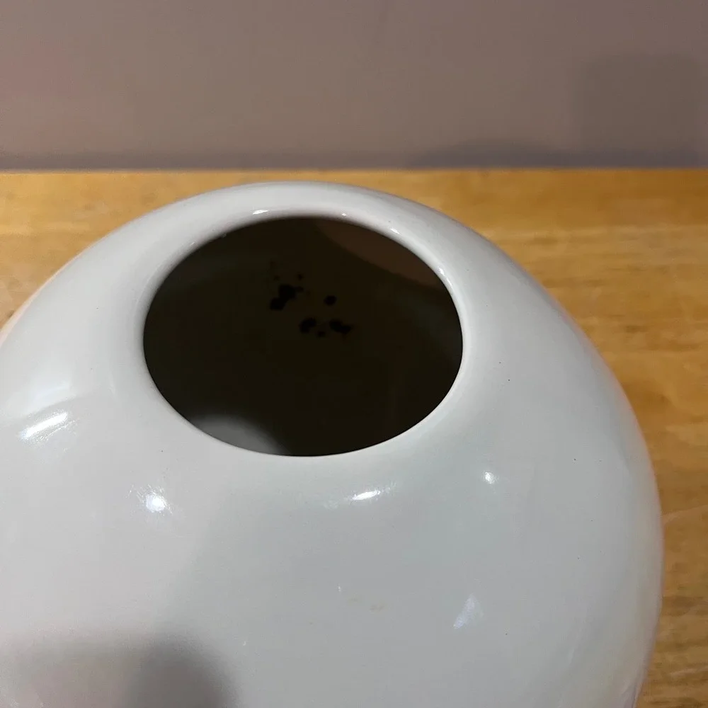 Haeger pottery white